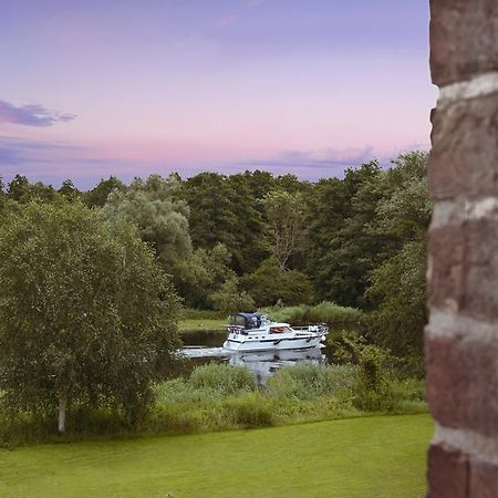 Relais & Chateaux Gutshaus Stolpe Stolpe an der Peene Exterior foto