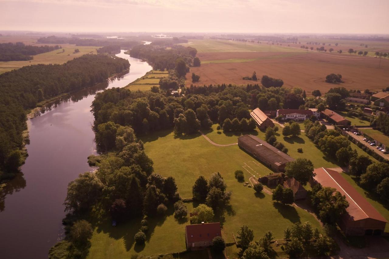 Relais & Chateaux Gutshaus Stolpe Stolpe an der Peene Exterior foto