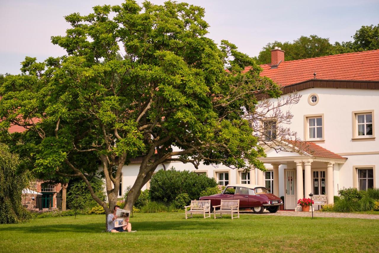 Hotel Relais & Chateaux Gutshaus Stolpe Stolpe an der Peene Exterior foto