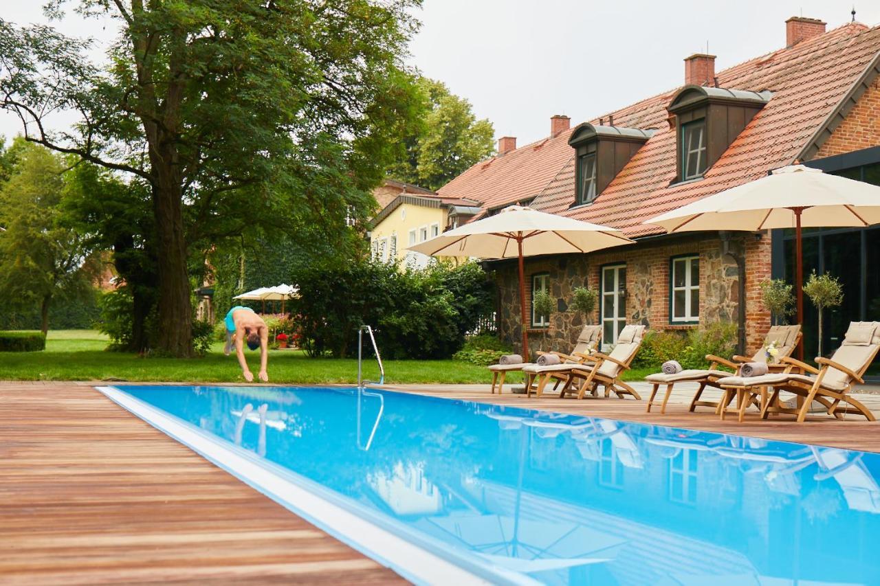 Hotel Relais & Chateaux Gutshaus Stolpe Stolpe an der Peene Exterior foto