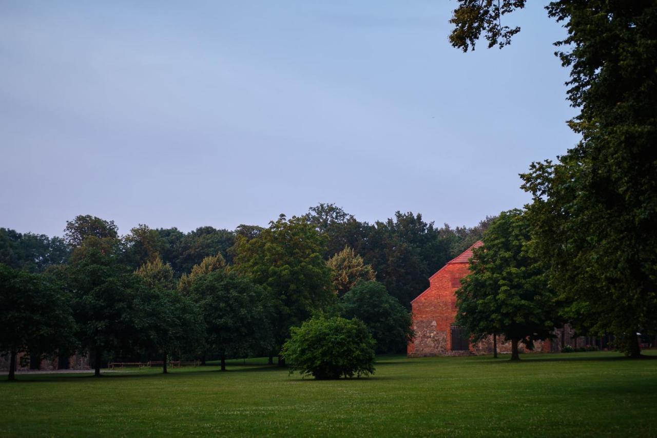 Relais & Chateaux Gutshaus Stolpe Stolpe an der Peene Exterior foto